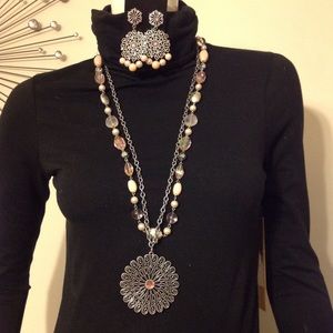 Silver tone/Pink Pearlescent Necklace/Earring Set
